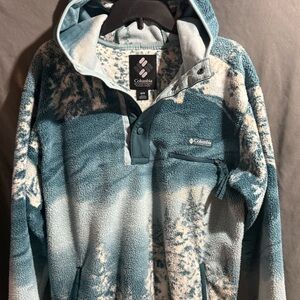 Columbia Women’s Winter Scene Hooded Fleece